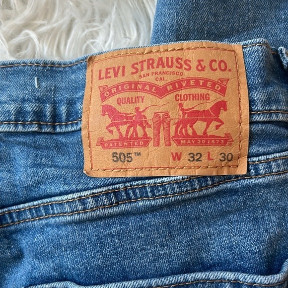 Men’s Light Wash 505 Straight Leg Levi’s - Picture 3 of 9